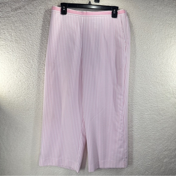 Alfred Dunner Pink and White Striped‎ Capri Pull On Pants Seersucker w Pockets - Picture 1 of 13